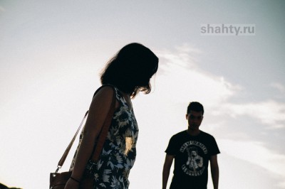 В Шахтах вырвали сумку у женщины на улице: 25-летний грабитель задержан