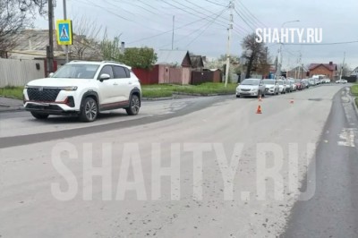 В г. Шахты машина сбила несовершеннолетнего пешехода на «зебре» на Енисейском