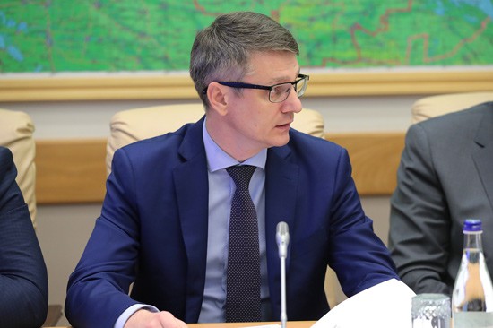 Освистали главу администрации г. Шахты, провожая словами «Позор» [Видео]