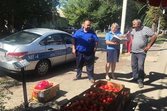 В г. Шахты наказали 192 торговцев за несанкционированную торговлю