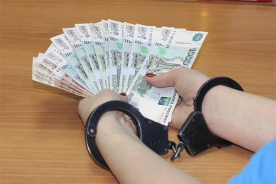 Девушка из г. Шахты обманула курьера по доставке еды на 6000 рублей