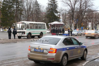 В Шахтах на митинге полиции было больше, чем митингующих — «обложили» весь центр