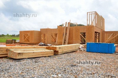 В Шахтах 25 семей ждут от властей подведения коммуникаций к своим домам