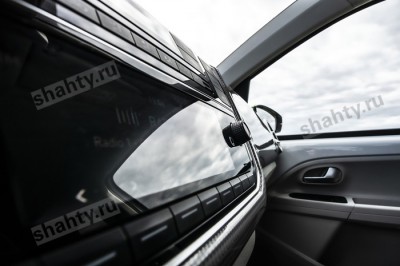 За серию краж из автомобилей в Шахтах задержан парень