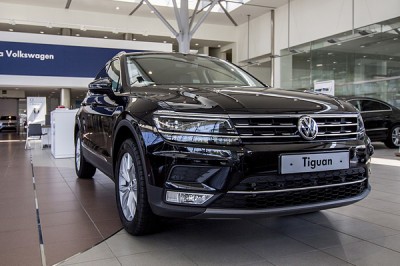 Житель г. Шахты украл из Volkswagen Tiguan рюкзак с телефоном и деньгами
