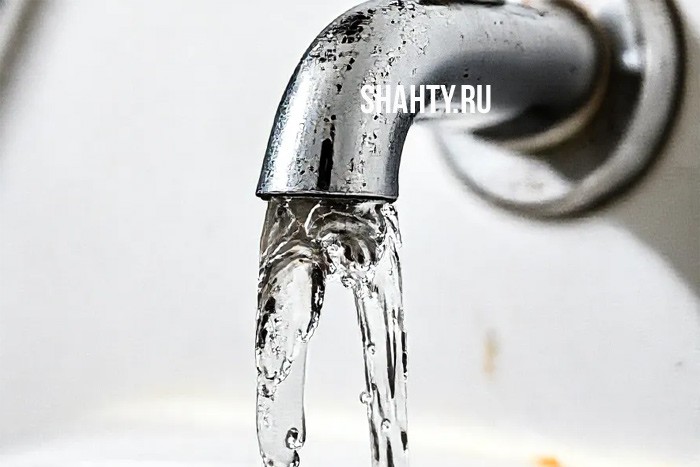Проблемы в Шахтах с водой: причину выясняют ШМЭС и энергетики водоканала