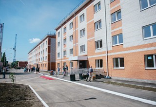 В г. Шахты новоселы 3 месяца сидели без воды и отопления, дом забыли подключить