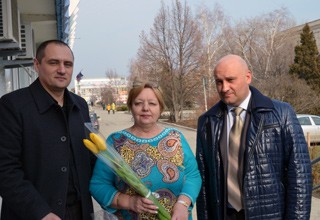 В г. Шахты поздравили матерей, вдов и дочерей погибших полицейских