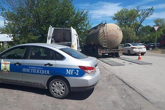 В г. Шахты проверяли грузовики на перевес и пыльные грузы