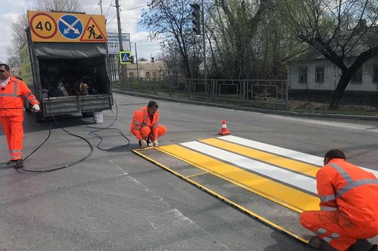 На дороги г. Шахты нанесут дорожную разметку за 6 млн 870 тысяч рублей