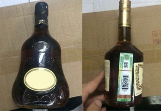 В г. Шахты парень продавал контрафактные коньяки Hennessy по-крупному