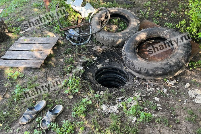 В выгребной яме утонул пенсионер в Ростовской области