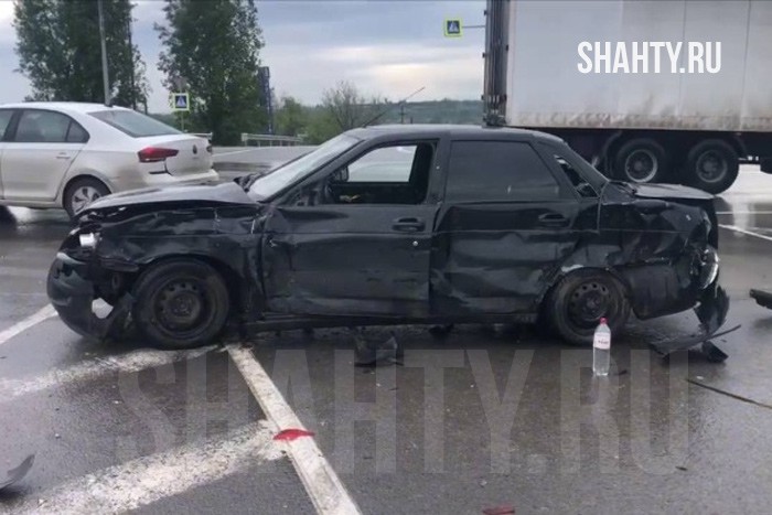 В страшном ДТП рядом с г. Шахты на трассе М4 погиб водитель Hyundai