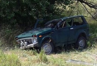 Перевернулась «Нива», буксировавшая прицеп с лодкой к Дону, пострадал 5-летний мальчик [Фото]
