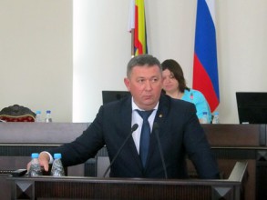 Отчет сити-менеджера г. Шахты Игоря Медведева принят 15-ю голосами против 6-ти
