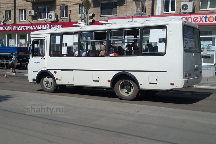 В автобусах г. Шахты придется вперед оплачивать проезд и выходить через заднюю дверь