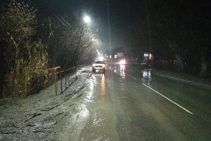 В Шахтах «Приора» сбила мужчину, который шел по краю дороги