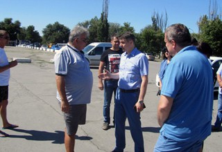 Сити-менеджер потребовал привести в порядок привокзальную территорию жд вокзала г. Шахты