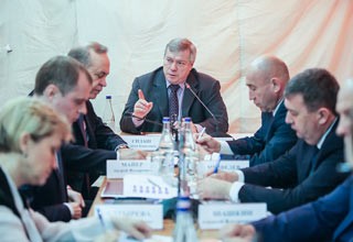 Губернатор побывал в г. Шахты и пообещал 500 млн на решение проблем с водоснабжением