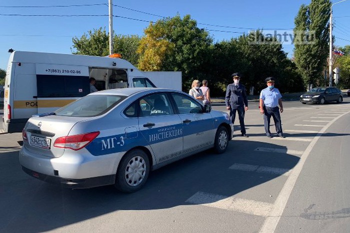 В Шахтах выписали 201 штраф за складирование перед дворами стройматериалов