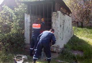 В г. Шахты заварили вход в заброшенное бомбоубежище