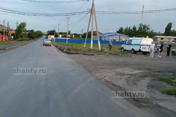 Девушка на иномарке сбила ребенка на велосипеде в соседних с Шахтами Каменоломнях