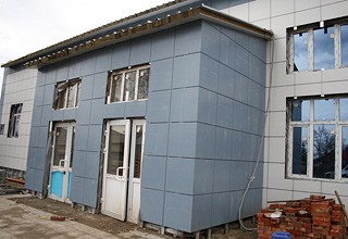 Ремонт зданий клуба на Аюте в г. Шахты закончат к 1 июня, потратив 44 млн рублей