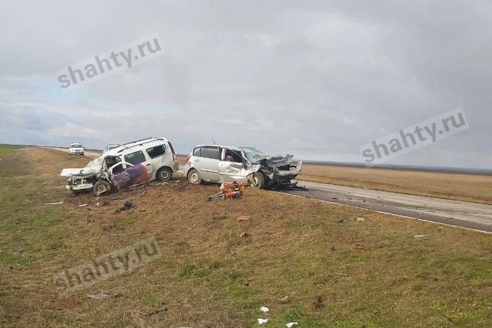 Угробил трех человек 25-летний водитель Kia на трассе в Ростовской области