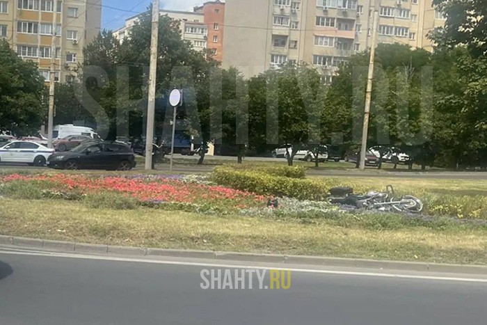 Погибла девушка-байкер на Harley-Davidson в Ростове, наехав на бордюр