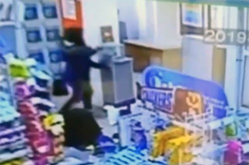 Подростки украли урну с пожертвованиями на храм в Ростове [Видео]