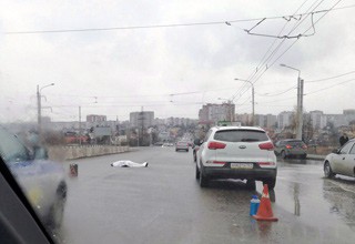 KIA Sportage задавил женщину, шедшую по обочине дороги в Ростове [Фото]