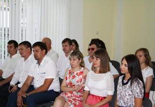 В г. Шахты наградили 15 работников строительной отрасли (СПИСОК)