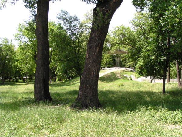Беседка в шахтинском парке, была...