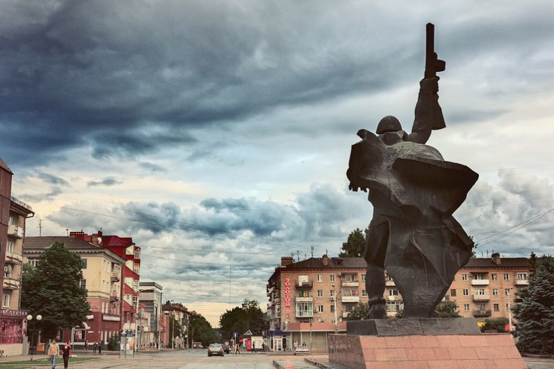 ул. Шевченко, памятник Солдату, г. Шахты - Шахты