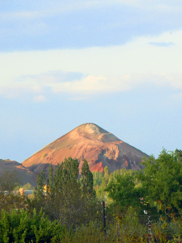 Терриконик в городе Шахты