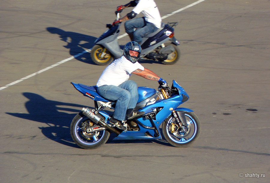Трюковая езда на мотоциклах