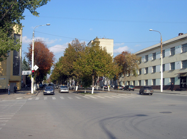 Перекресток Карла Маркса и ул. Шевченко
