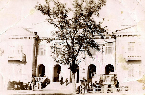 Клуб на ВГСЧ, там сейчас пухо-перьевая фабрика