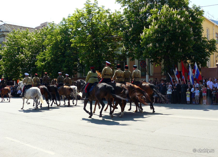 Парад ко Дню Победы, г. Шахты