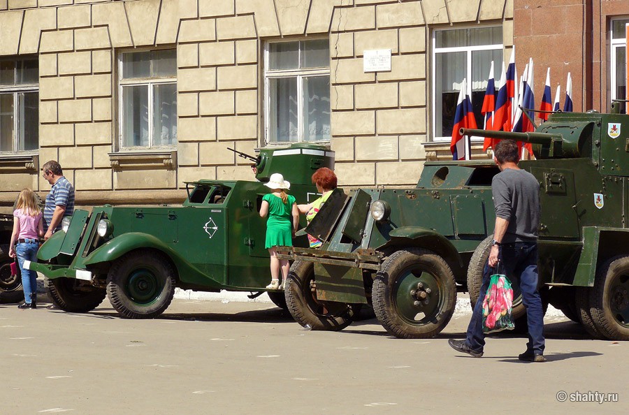 Военная техника в городе Шахты 5 мая 2012 г.